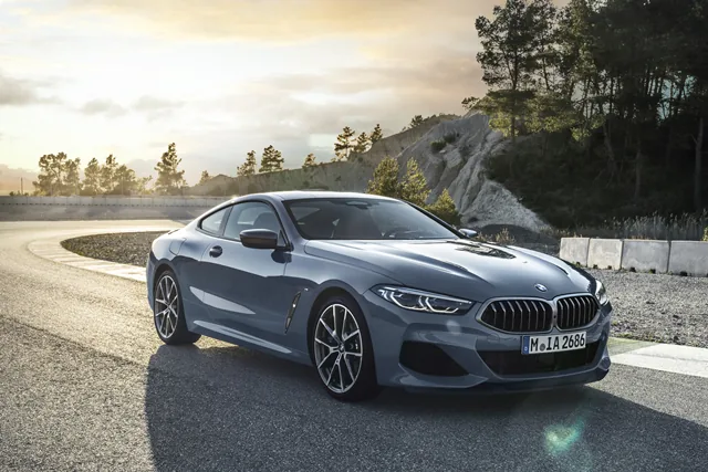 BMW M8 ราคาและรีวิว