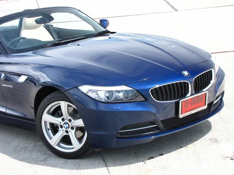 BMW Z4 S23I ราคาและรีวิว