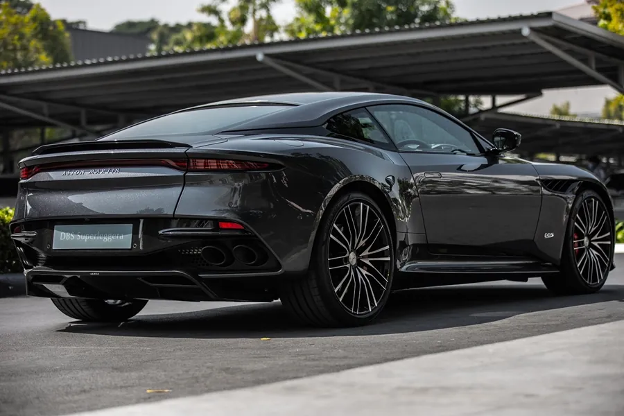 Aston Martin Dbs Superleggera photo 2