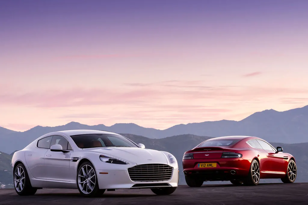 Aston Martin Rapide photo 4