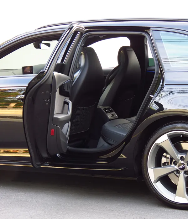 Audi A4 Avant 45 photo 8