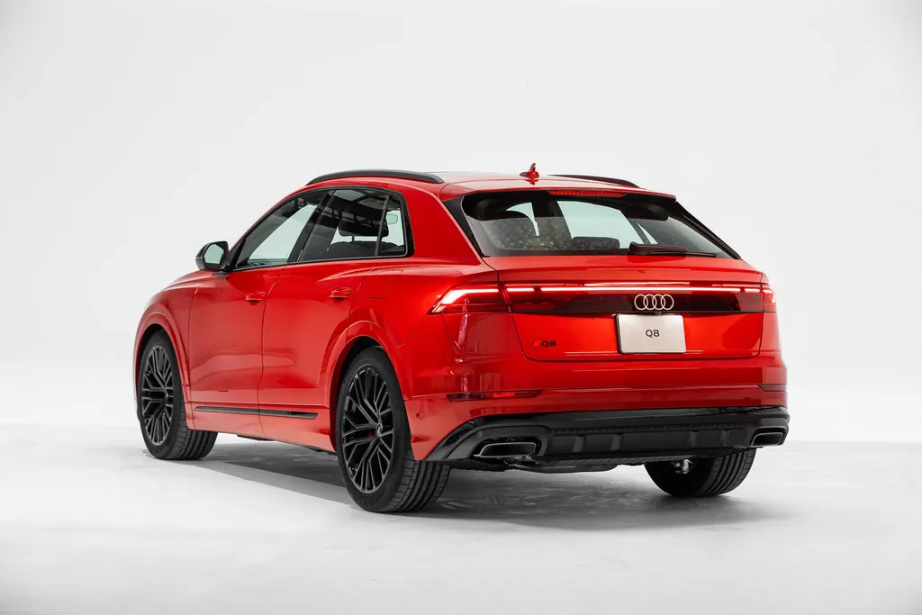 Audi Q8 photo 3