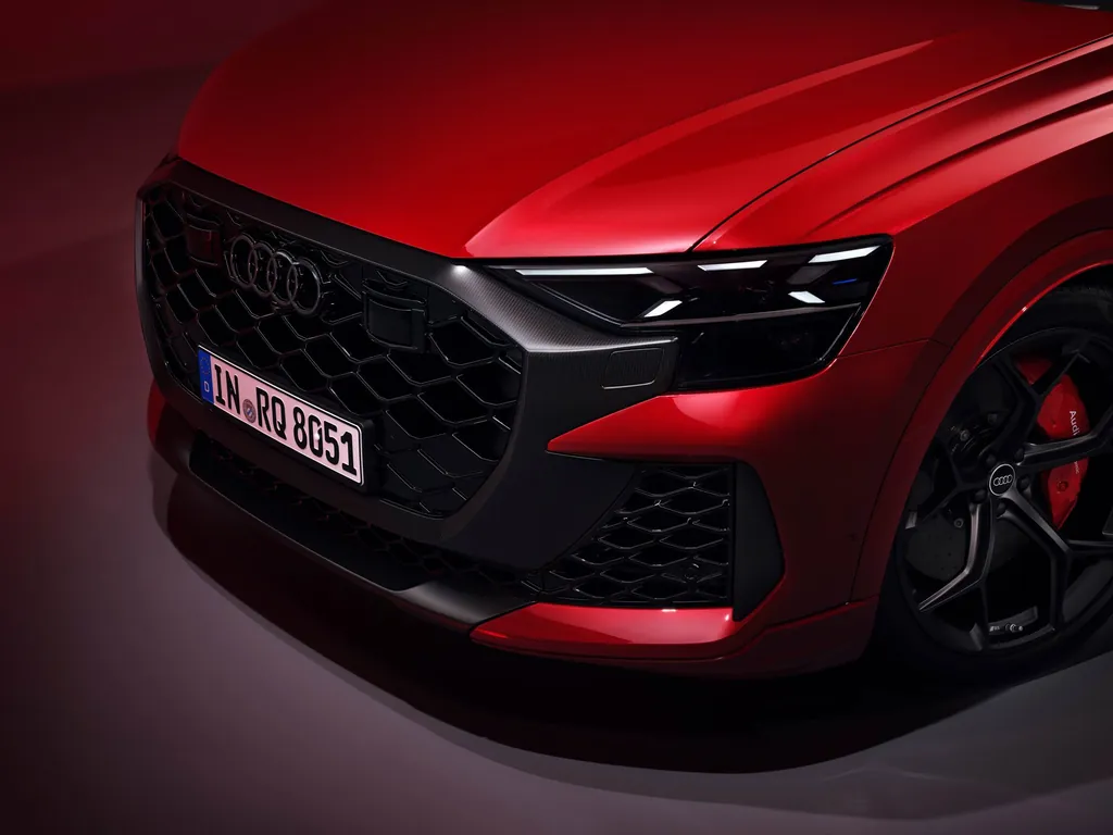 Audi RS Q8 Quattro photo 6