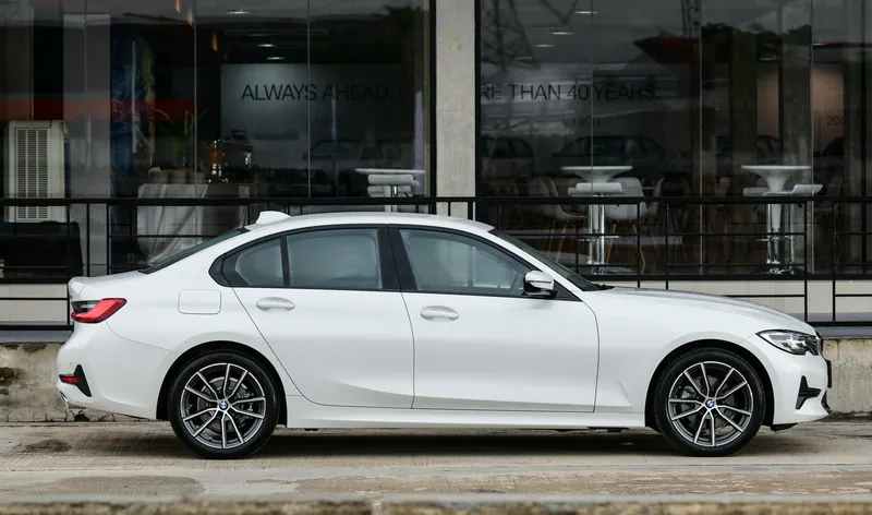 BMW 330I M Sport photo 7