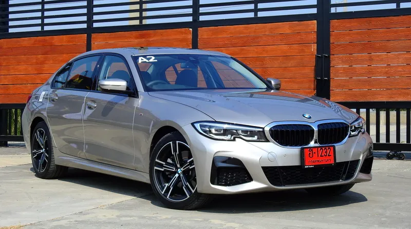 BMW 330LI M Sport photo 5