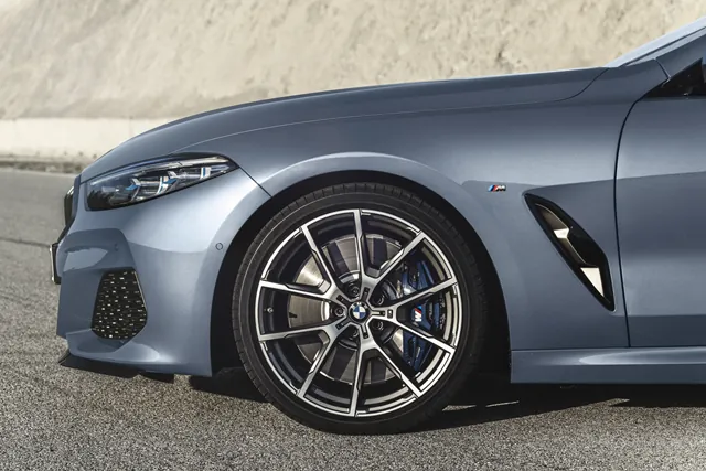 BMW M8 photo 4