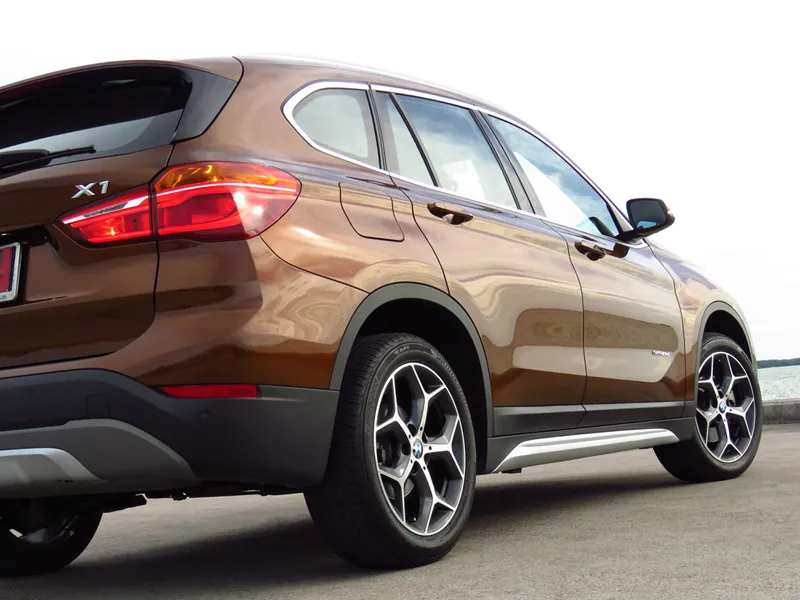 BMW X1 photo 2