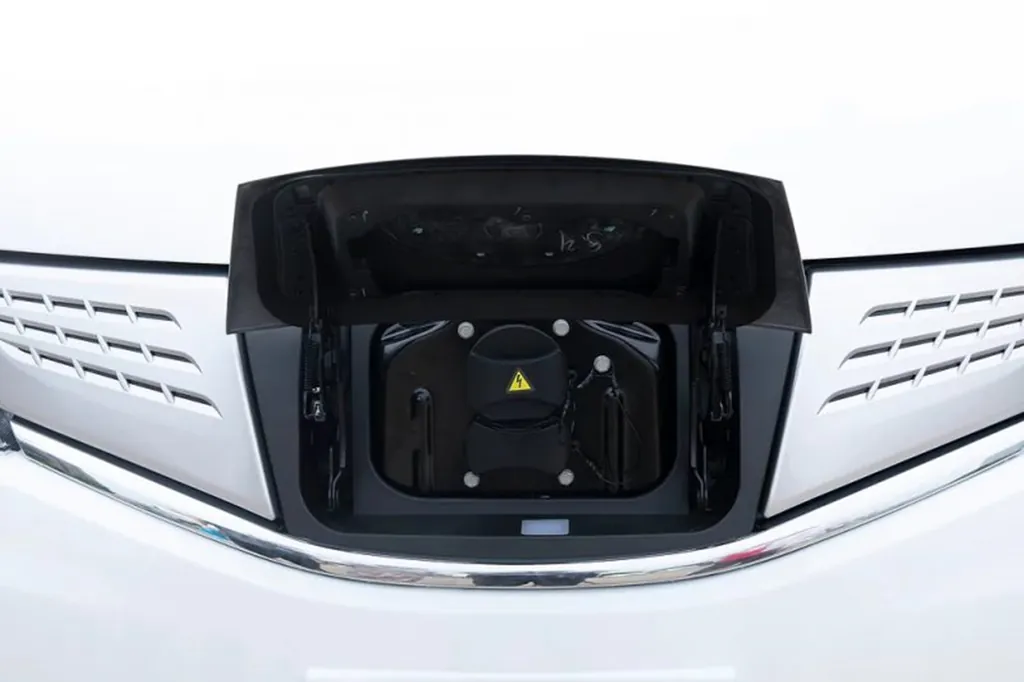 BYD T3 photo 2
