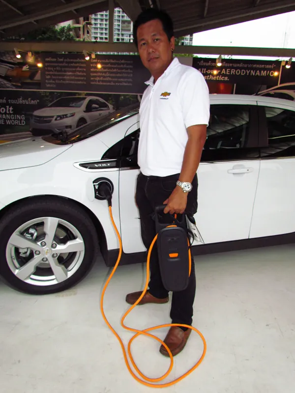 Chevrolet Volt photo 12