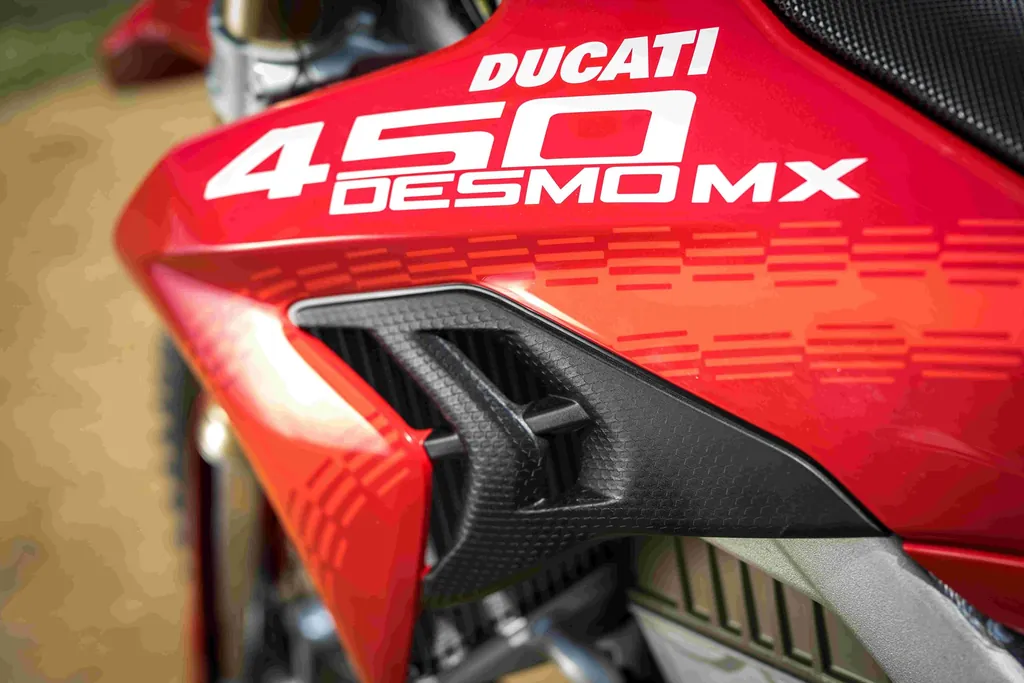 Ducati Desmo photo 2