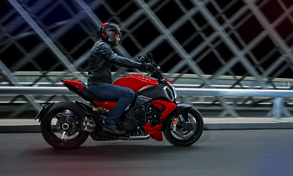 Ducati Diavel photo 5