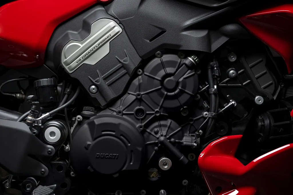 Ducati Diavel photo 4