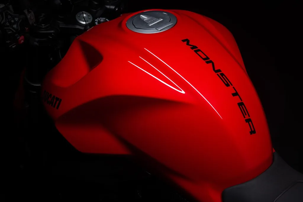 Ducati Monster photo 3