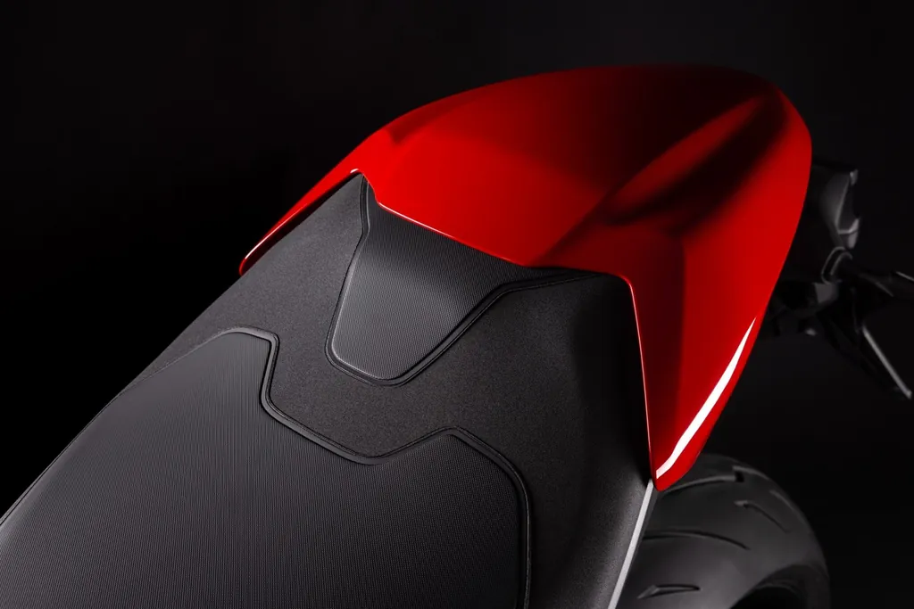 Ducati Monster photo 8