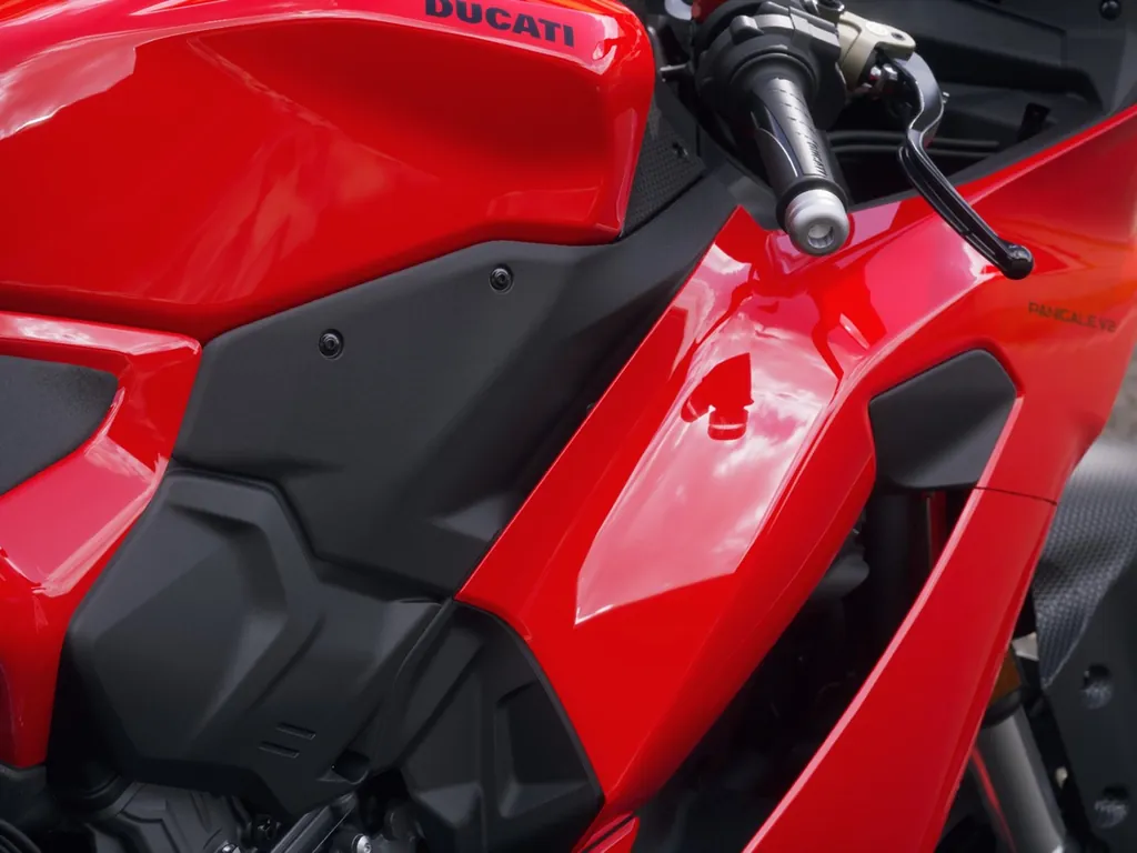 Ducati Panigale photo 6