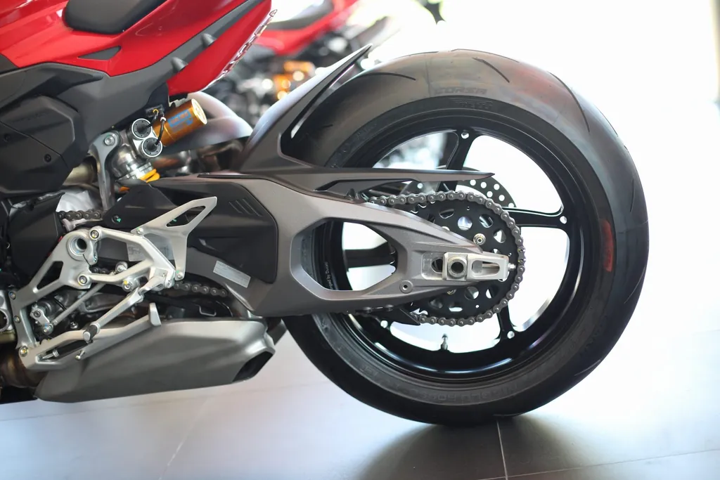 Ducati Streetfighter photo 4