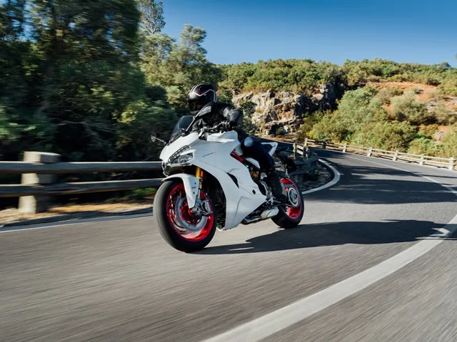 Ducati Supersport photo 5