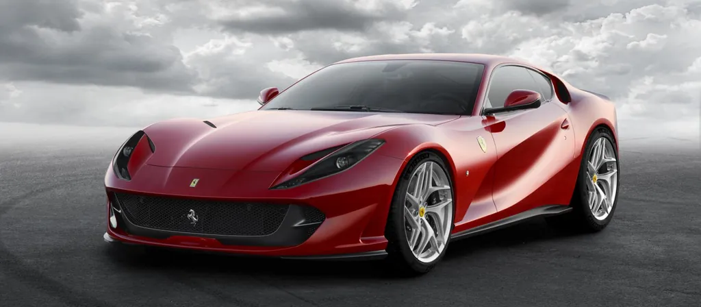 Ferrari 812 Superfast photo 2