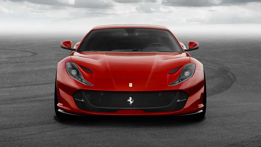 Ferrari 812 Superfast photo 4