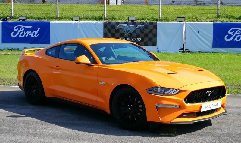 Ford Mustang photo 7