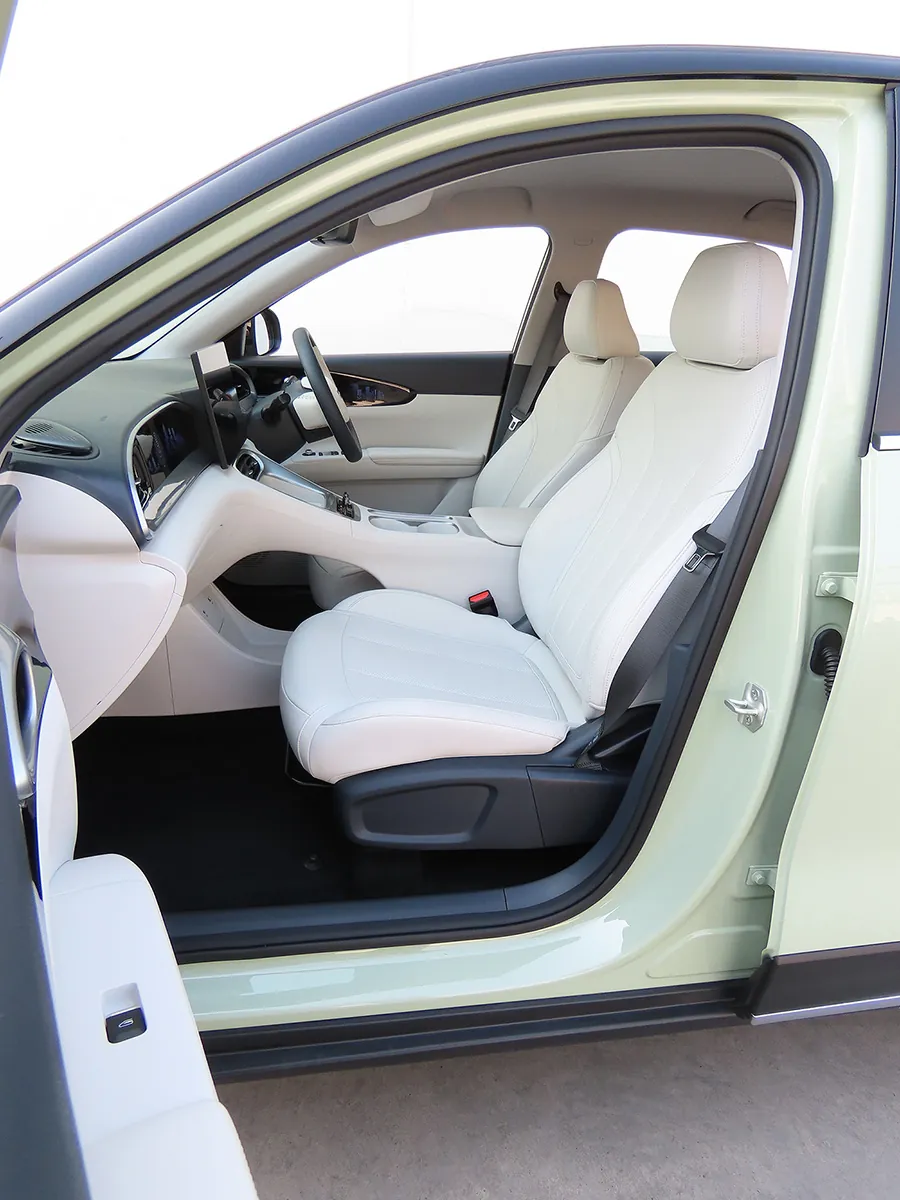 Geely EX2 photo 11