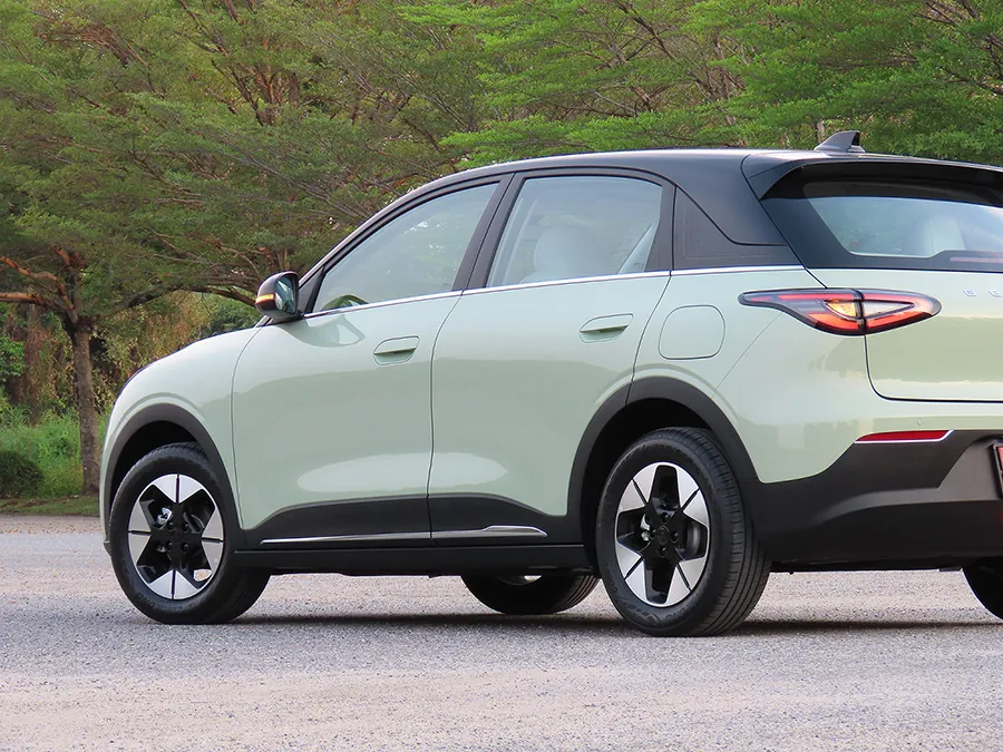 Geely EX2 photo 2