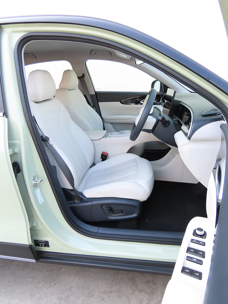 Geely EX2 photo 10