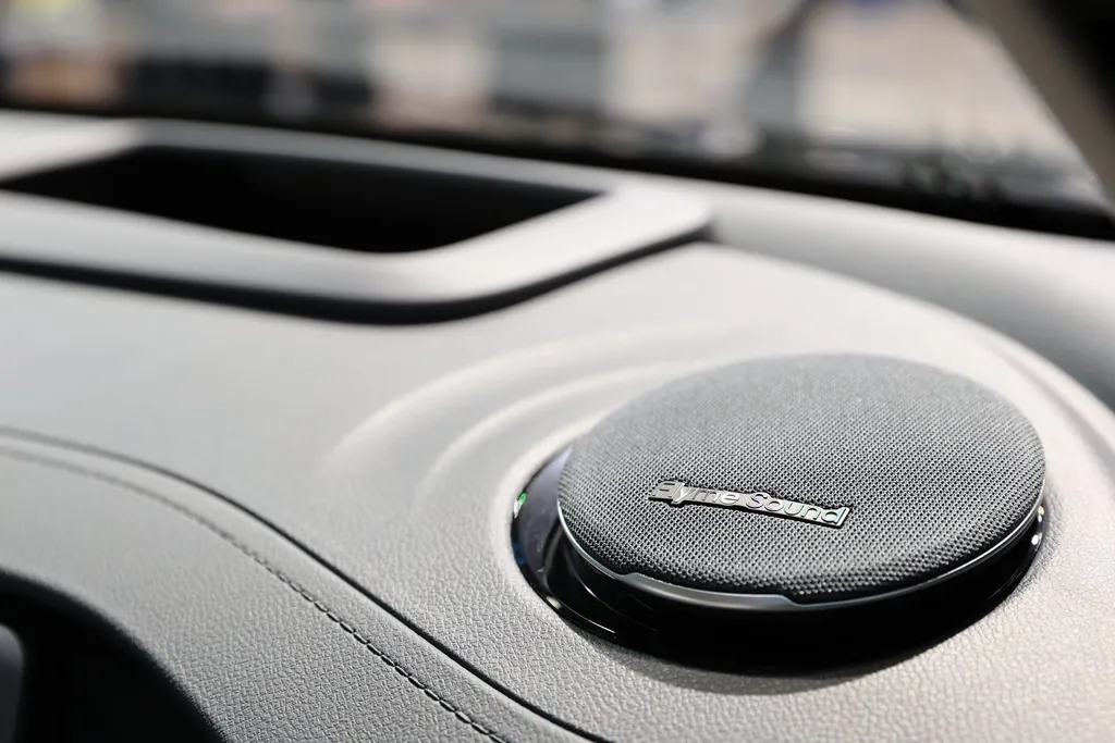 Geely EX5 photo 2