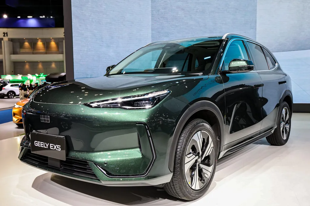 Geely EX5 photo 3