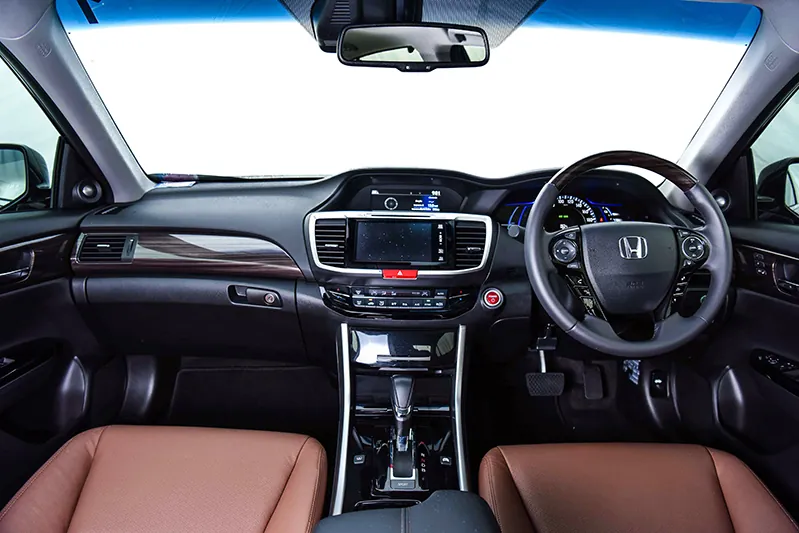 Honda Accord photo 4