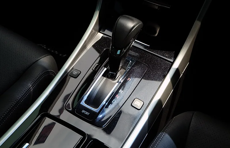 Honda Accord photo 9