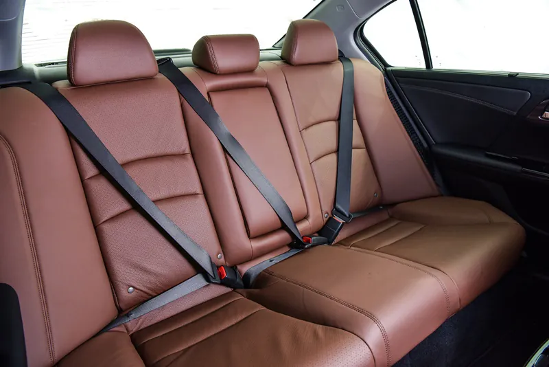 Honda Accord photo 5