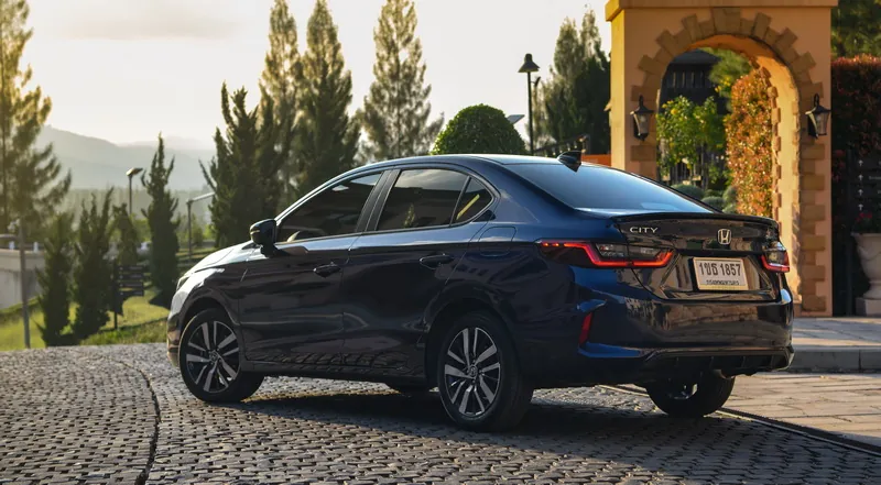 Honda City Ehev And photo 4