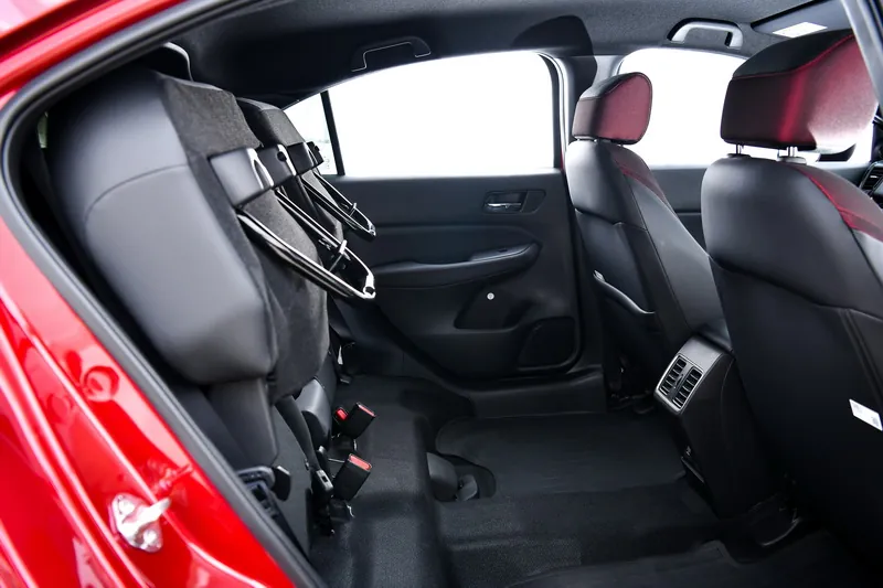 Honda City Hatchback Ehev photo 10