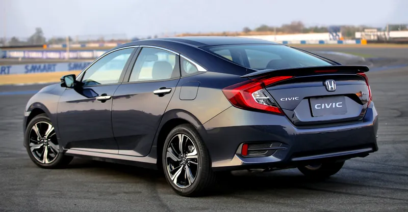 Honda Civic Turbo 15RS photo 3