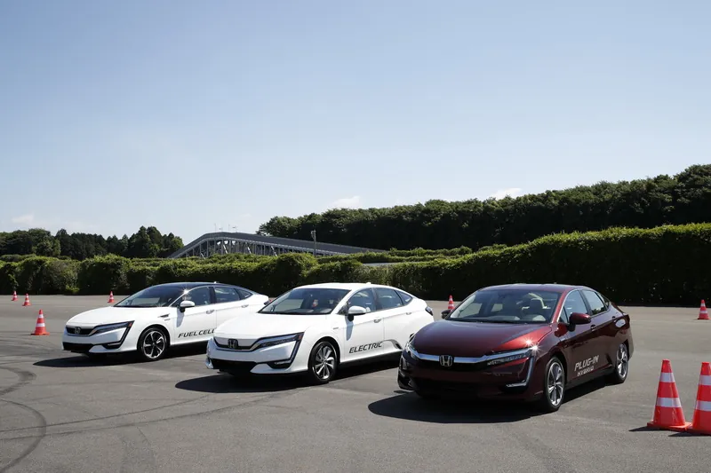 Honda Clarity photo 3