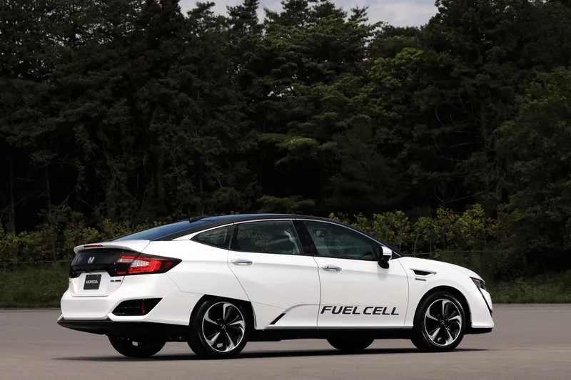 Honda Clarity photo 8
