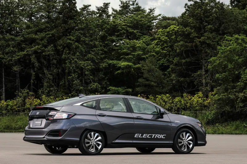 Honda Clarity photo 10