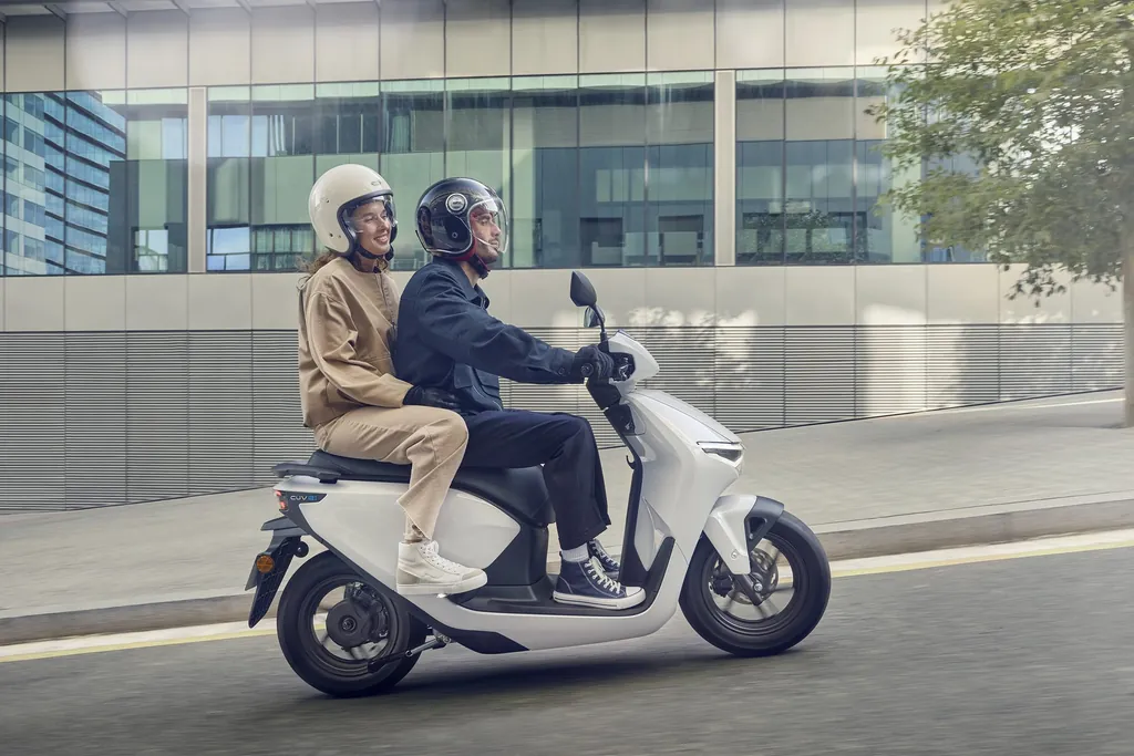 Honda Cuv E photo 8