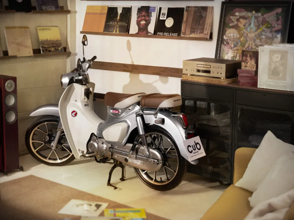 Honda Super Cub photo 2
