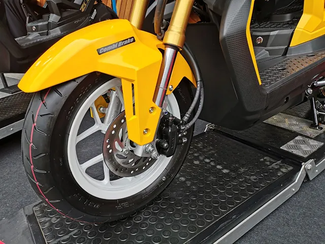 Honda Zoomer X photo 2
