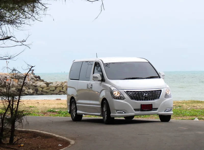 Hyundai H1 photo 3