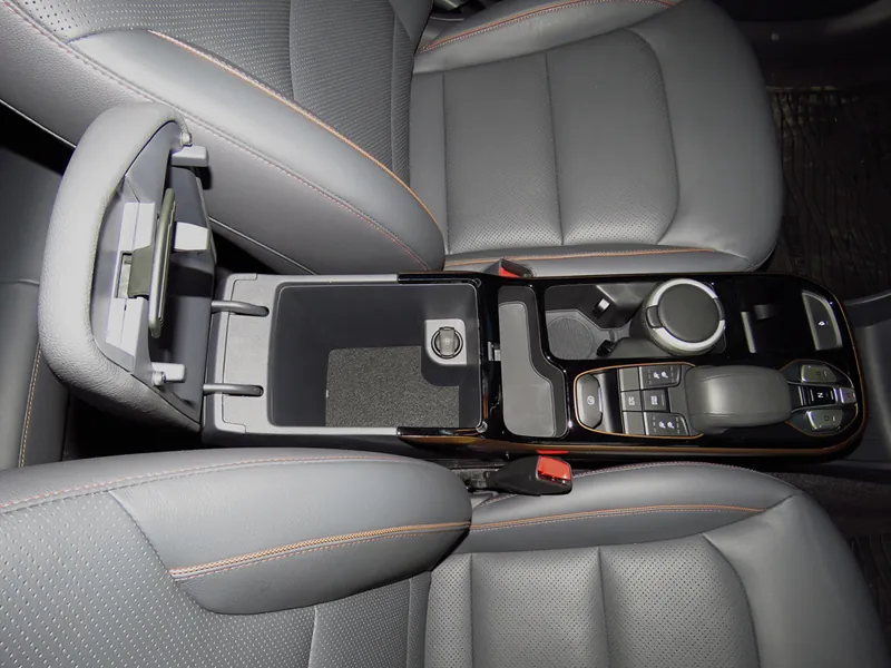 Hyundai Ioniq photo 11