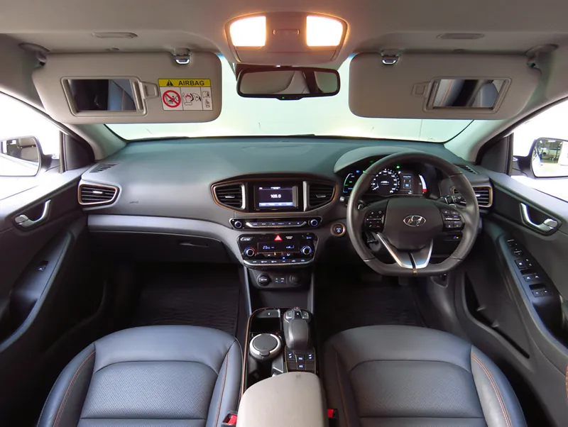Hyundai Ioniq photo 8