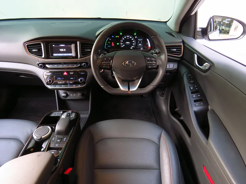 Hyundai Ioniq photo 9