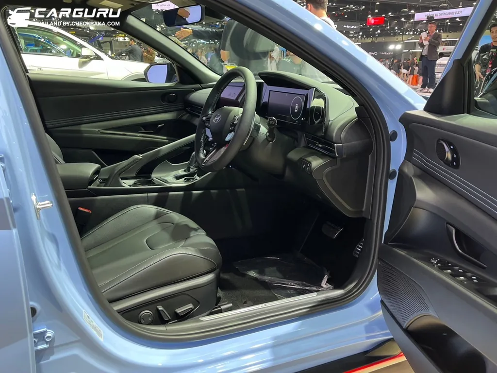Hyundai N Elantra N photo 2