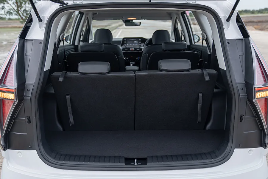 Hyundai Stargazer photo 6