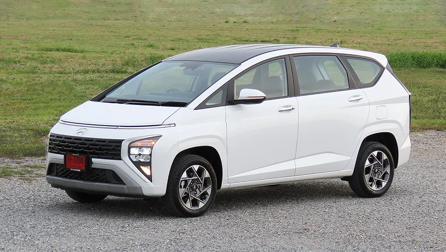 Hyundai Stargazer photo 11
