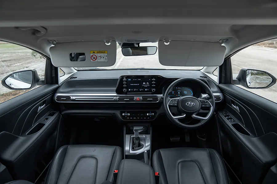 Hyundai Stargazer photo 3