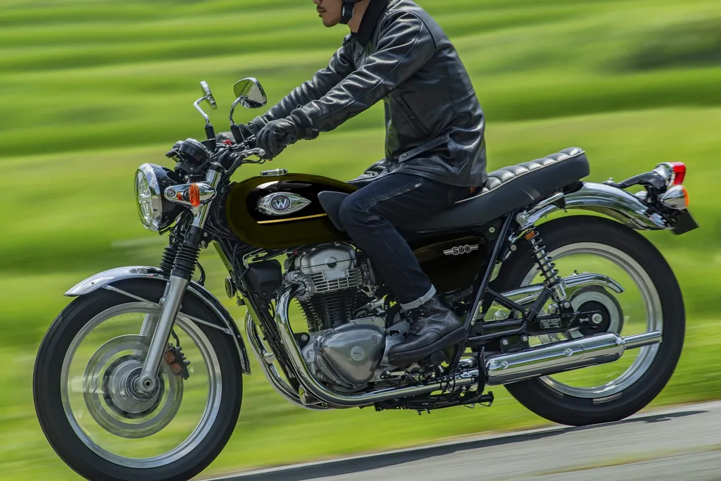 Kawasaki W photo 4